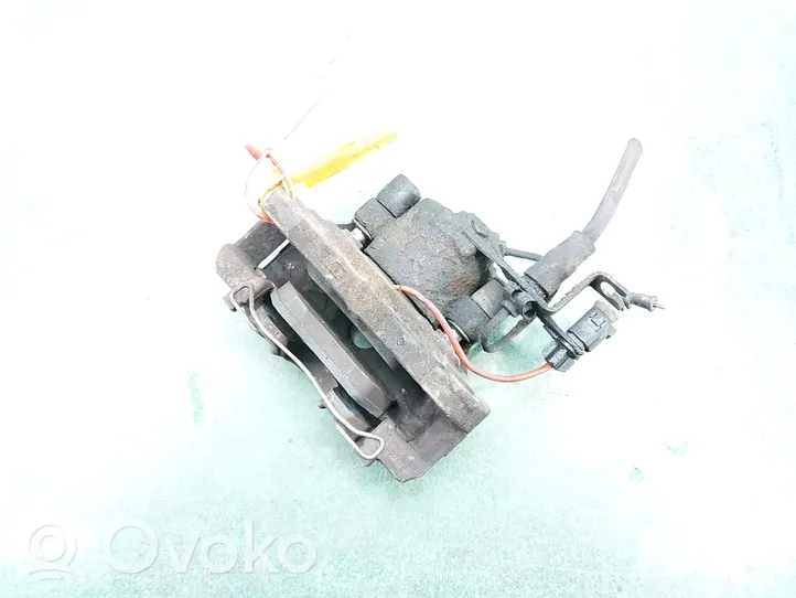 Audi A4 S4 B7 8E 8H Pinza del freno anteriore 8E0615123D