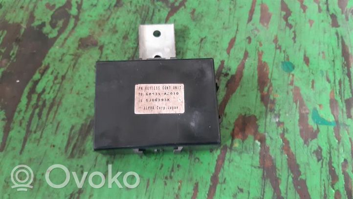 Subaru Legacy Oven keskuslukituksen ohjausyksikön moduuli  88035-AE010