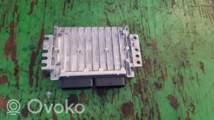 Volvo S40, V40 Engine control unit/module ECU  S118245022A