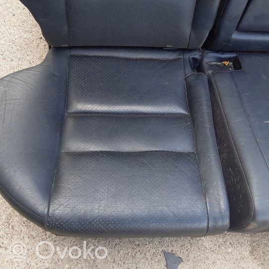 Mazda 6 Toisen istuinrivin istuimet 
