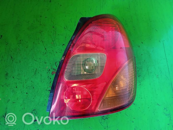 Toyota Corolla Verso E121 Lampa tylna 