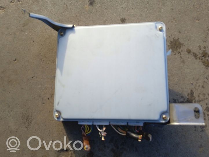 Toyota Avensis T250 Unité de commande, module ECU de moteur 8966105690