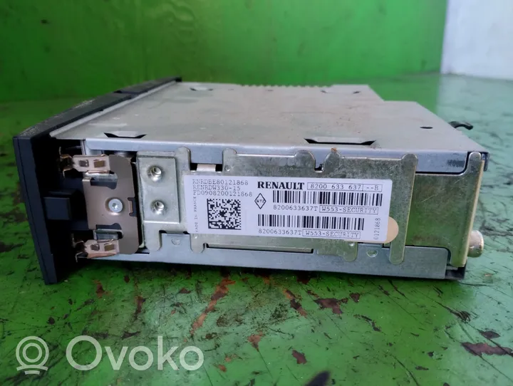 Renault Megane II Radio / CD-Player / DVD-Player / Navigation 8200633637