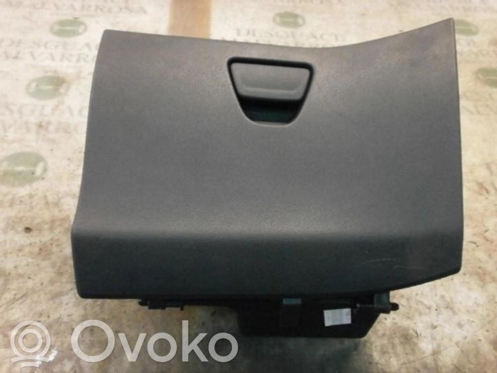 Ford Fiesta Glove box, 25.73 € RRR