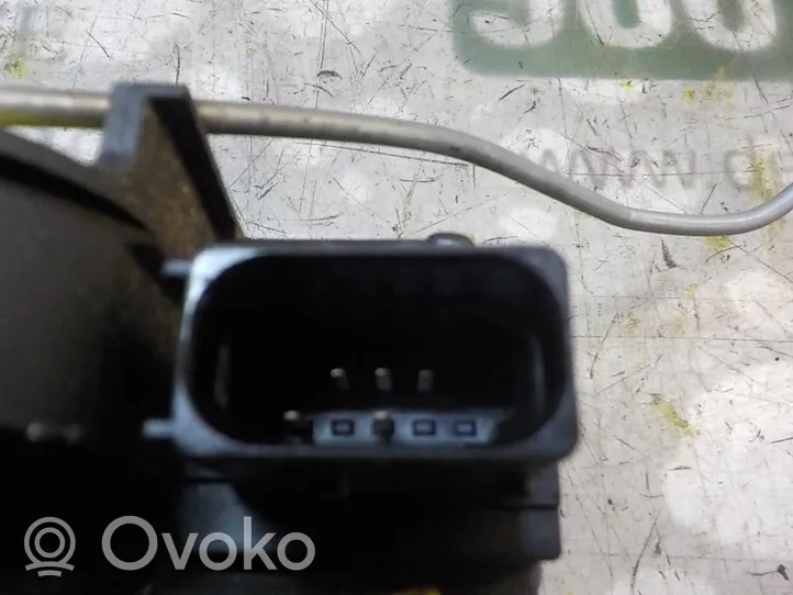 Opel Adam Front door lock 