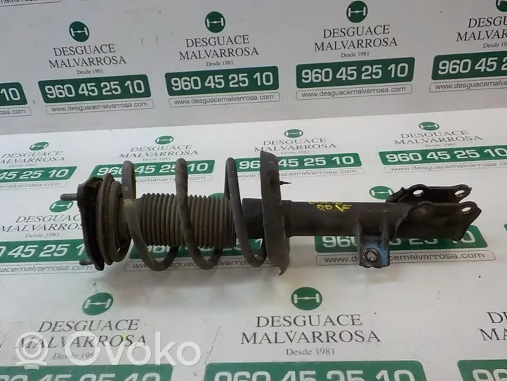 Hyundai i30 Ammortizzatore anteriore con molla elicoidale 546612R450