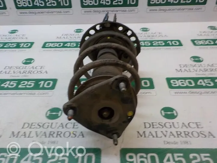 Hyundai i30 Ammortizzatore anteriore con molla elicoidale 546612R450