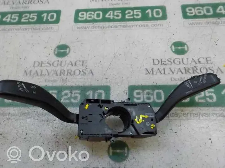 Volkswagen Polo V 6R Indicator stalk 