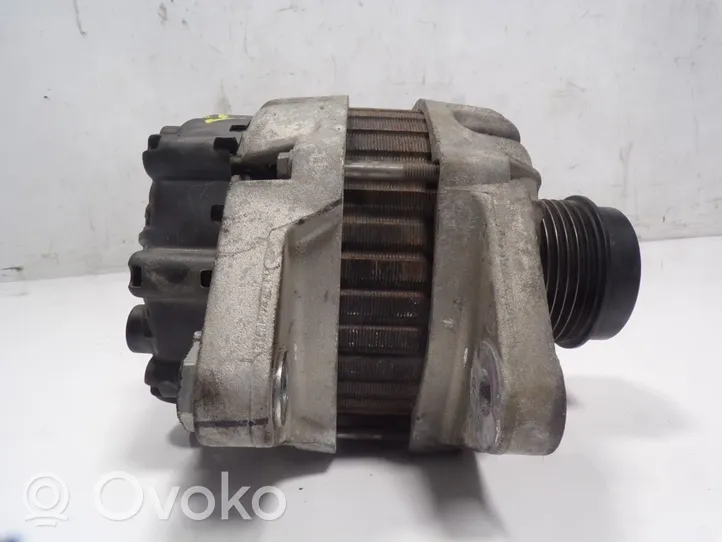 Hyundai i30 Alternador 373002B700