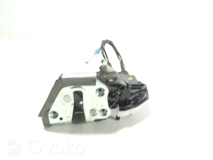 Toyota Prius (XW50) Rear door lock 6905048060