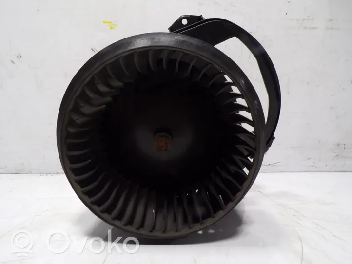 Infiniti Q30 Ventola riscaldamento/ventilatore abitacolo 271205DF0B