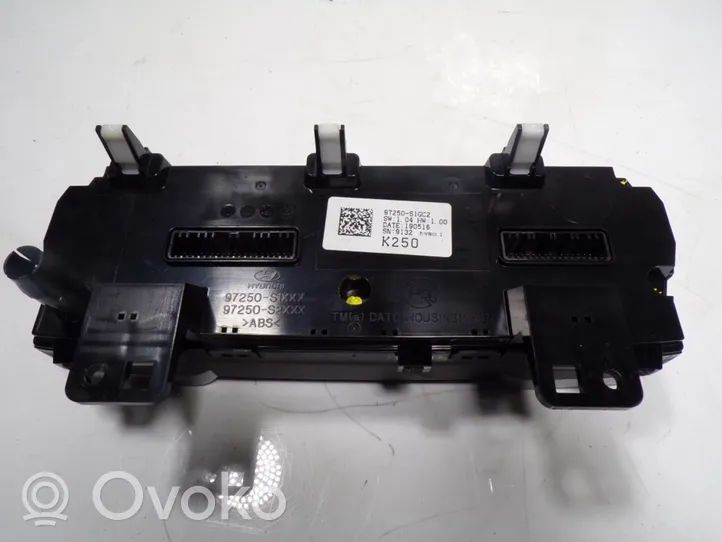 Hyundai Santa Fe Climate control unit 97250S1GC2UAY