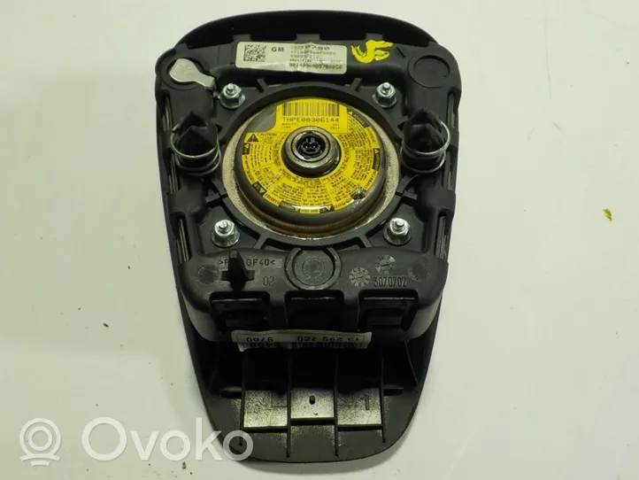 Opel Astra J Airbag dello sterzo 39172523