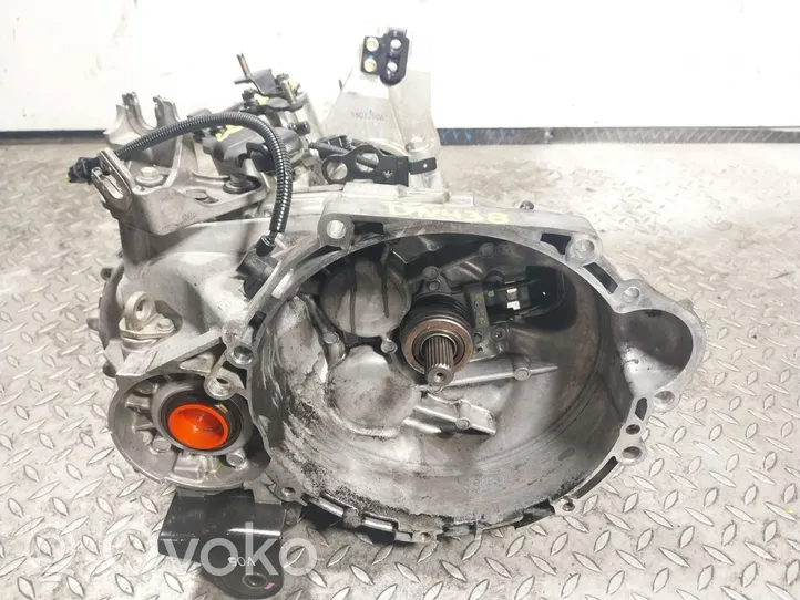 Hyundai i40 Mechaninė 5 pavarų dėžė 4300024510