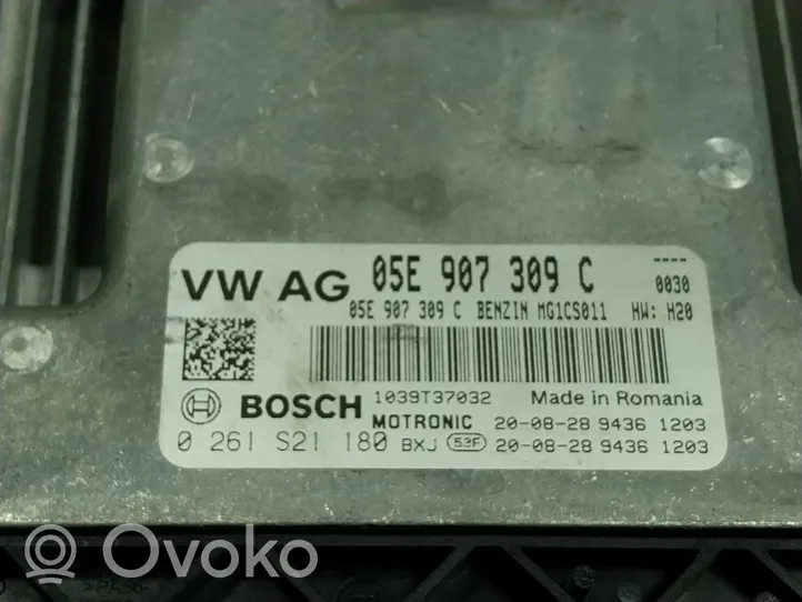 Audi Q3 F3 Moottorin ohjainlaite/moduuli 05E906018NF3A