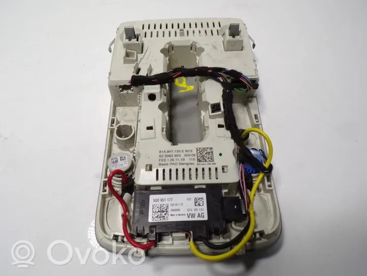 Audi A1 Consola de luz del techo 81A947135FBC5