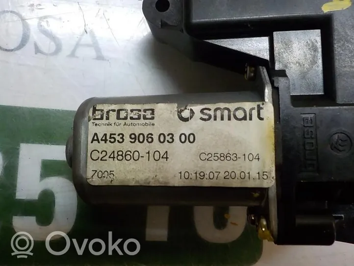 Smart ForTwo III C453 Moteur de lève-vitre de porte avant A4537200400