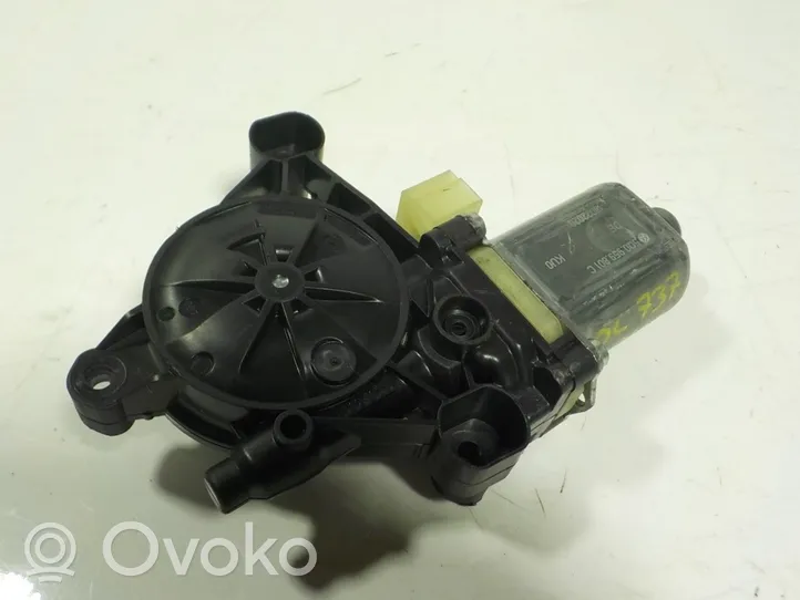 Seat Leon IV Front door window regulator motor 5Q0959801C