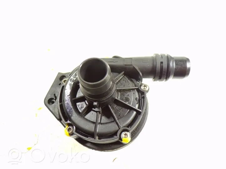 Peugeot 208 Pompe à eau de liquide de refroidissement 9827567880