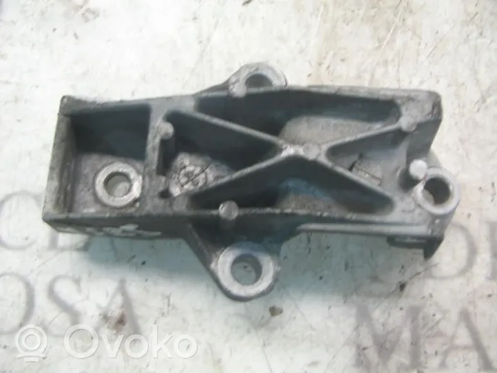 Peugeot 205 Support de moteur, coussinet 