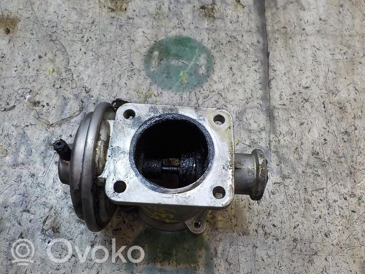 BMW X3 E83 Soupape vanne EGR 11718479608