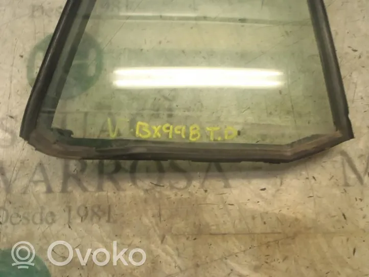 Toyota RAV 4 (XA10) aizmugurējo durvju stikls 6812342050