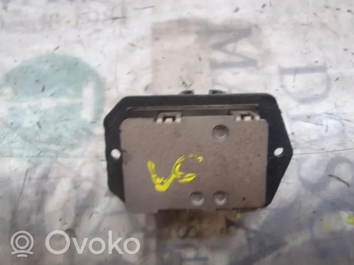 Toyota RAV 4 (XA10) Lämpöpuhaltimen moottorin vastus 8713842030