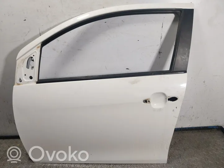 Toyota Aygo AB40 Drzwi przednie 670020H050