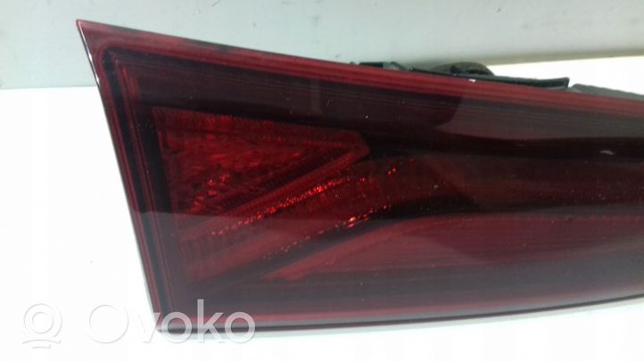 Hyundai Kona I Galinis žibintas dangtyje 92403J90