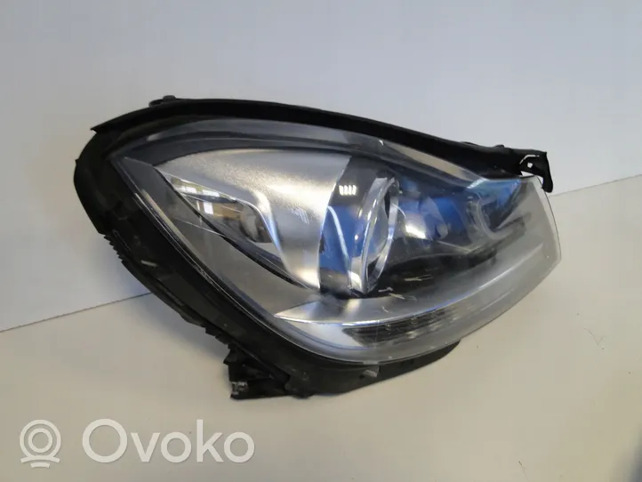 Mercedes-Benz C W204 Lampa przednia A2048204439