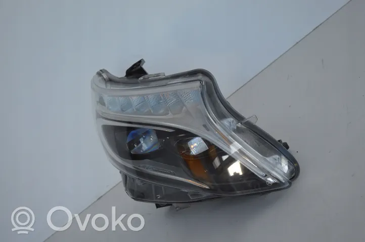 Mercedes-Benz V Class W447 Lampa przednia A4479064700