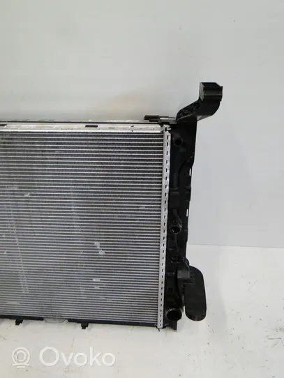 Mercedes-Benz V Class W447 Radiateur de refroidissement A0995003500