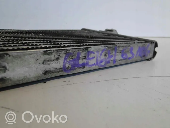 Mercedes-Benz GLE (W166 - C292) Dzinēja eļļas radiators A1665000700