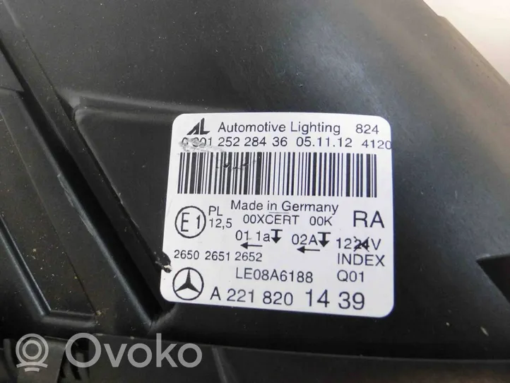 Mercedes-Benz S W221 Set di fari/fanali A2218201339