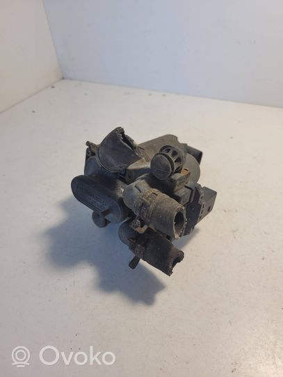 Mercedes-Benz S W220 Coolant heater control valve 2208300284