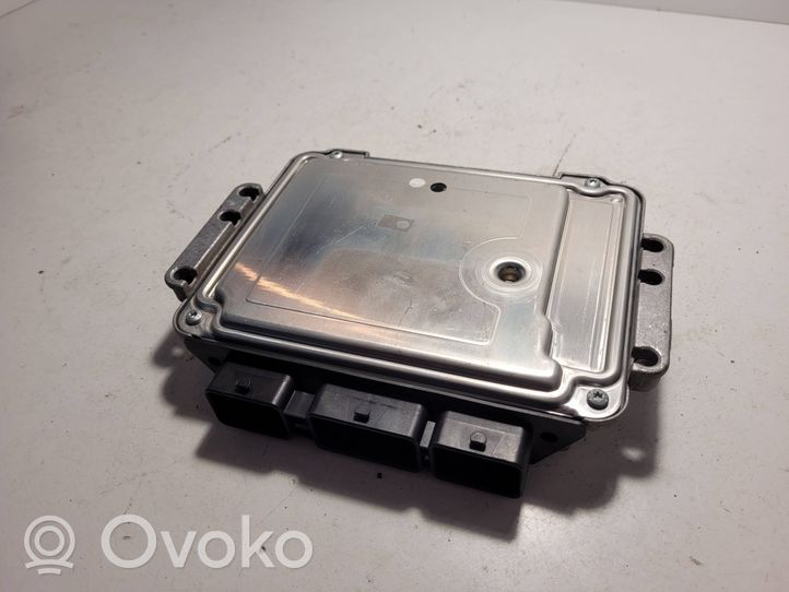 Peugeot 307 Calculateur moteur ECU 9658576080