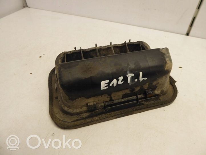 Toyota Corolla E120 E130 Évent de pression de quart de panneau 662931-02060