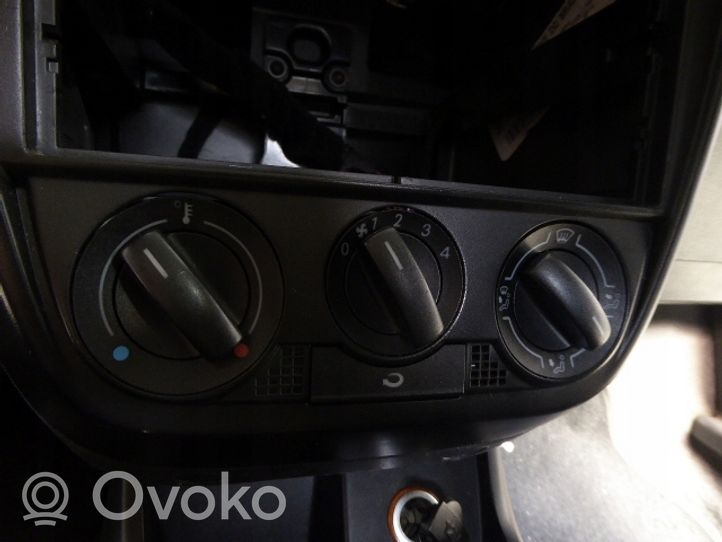 Volkswagen Fox Panel klimatyzacji / Ogrzewania 