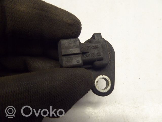 Ford Fiesta Sadales vārpstas stāvokļa sensors 95BF-12K073-AA