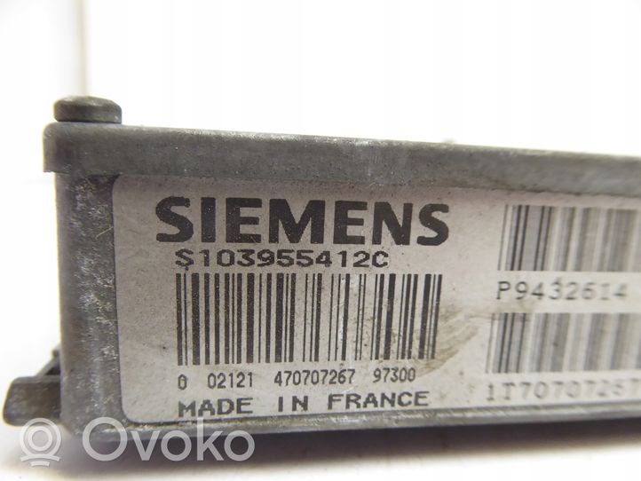 Volvo S70  V70  V70 XC Unité de commande, module ECU de moteur S103955412C 9432614