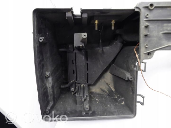 Mercedes-Benz Vito Viano W639 Fuse box cover A6395450203