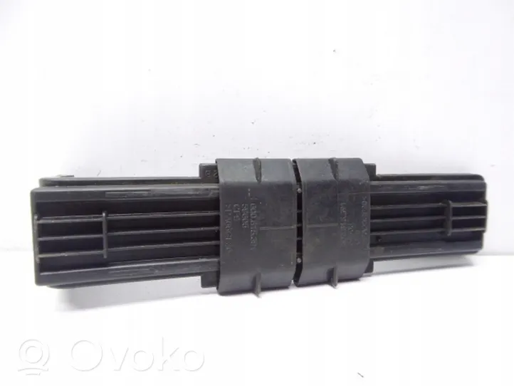 Volkswagen Polo IV 9N3 Cornice micro filtro dell’aria abitacolo (parte) 6Q0815391
