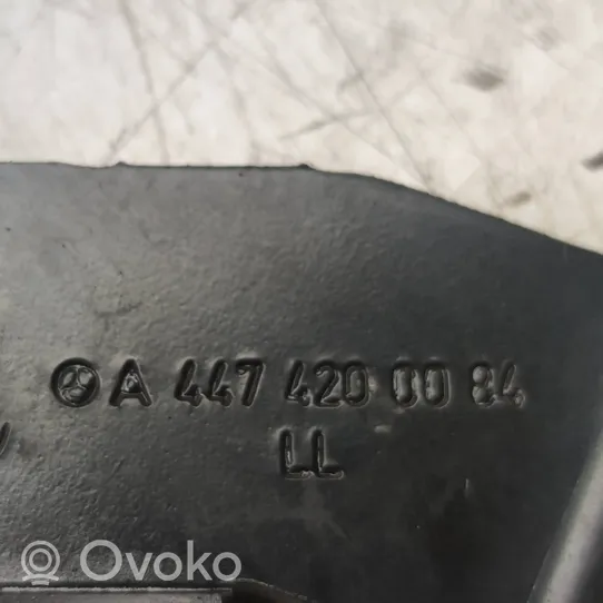 Mercedes-Benz Vito Viano W447 Dźwignia hamulca ręcznego A4474200084