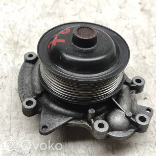 Mercedes-Benz E W211 Pompe de circulation d'eau R6422010410