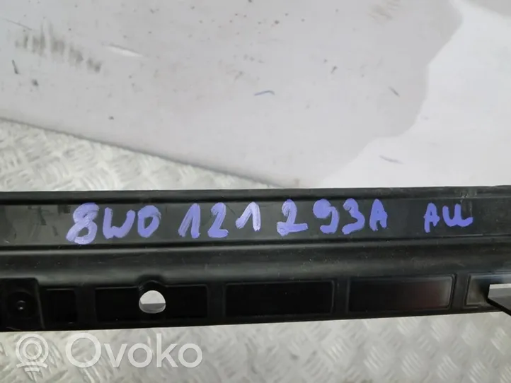 Audi A4 S4 B9 8W Välijäähdyttimen ilmanohjauksen ilmakanava 8W0121293A