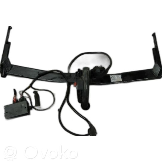 5Q0907383 Seat Leon (5F) Tow bar set, 244.54 € RRR