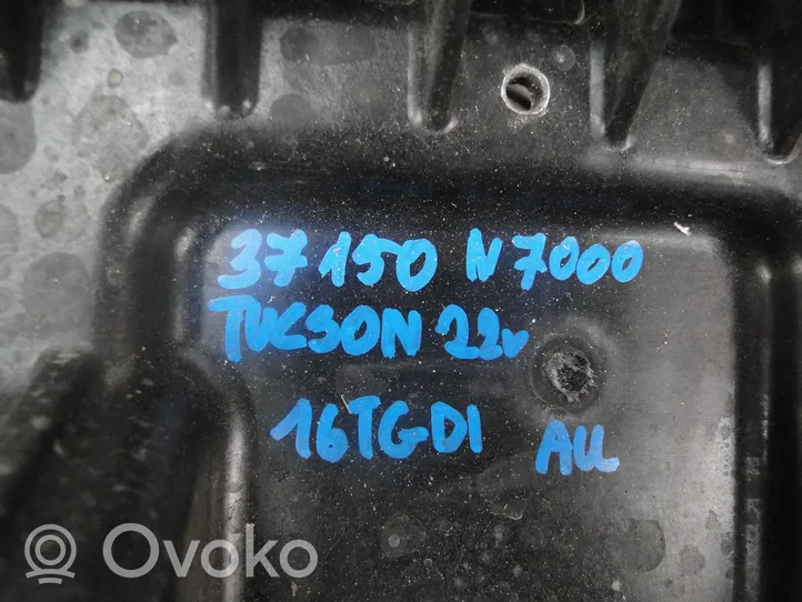 Hyundai Tucson IV NX4 Akkulaatikon alusta 37150-N7000