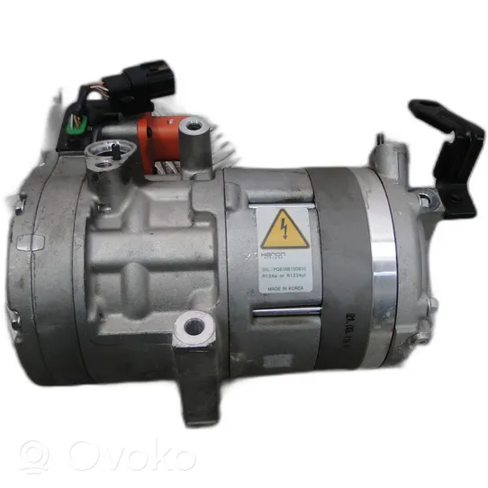 Hyundai Tucson IV NX4 Ilmastointilaitteen kompressorin pumppu (A/C) 977E1C2000