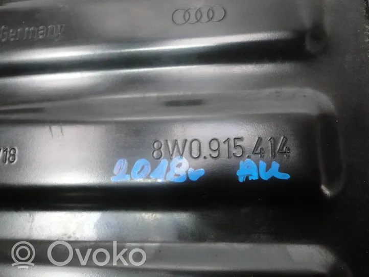 Audi A4 S4 B9 8W Akkulaatikon alusta 