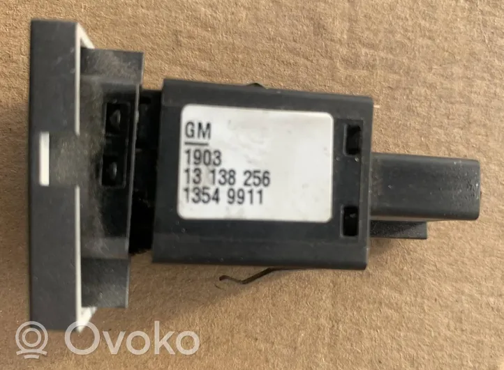 Opel Signum Inne przełączniki i przyciski 13138256